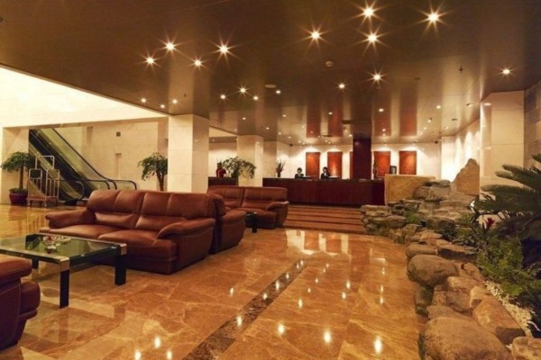 “重庆洗脚按摩，放松身心，一池春水润足间”